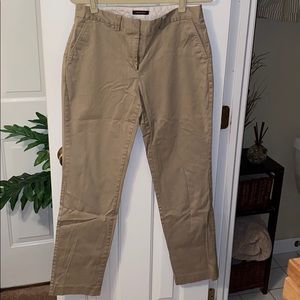 Khakis (women’s)